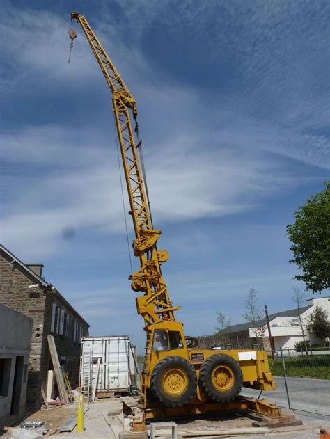 Pin by Jeff Rizzolo on cranes | Heavy equipment, Construction equipment, Crane construction