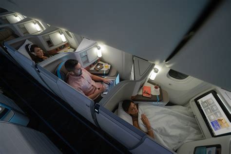 Hawaiian Airlines unveils stunning business-class, economy cabins on ...