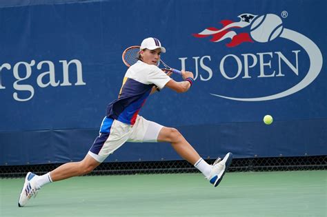 Ivan Lendl, Open Champion, Pushes the Benefits of Group Training - The New York Times