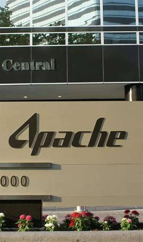 Apache, 2 other Houston oil companies cut nearly 600 jobs