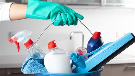 Explainer: Why is mixing cleaning chemicals such a bad idea? | News | Chemistry World