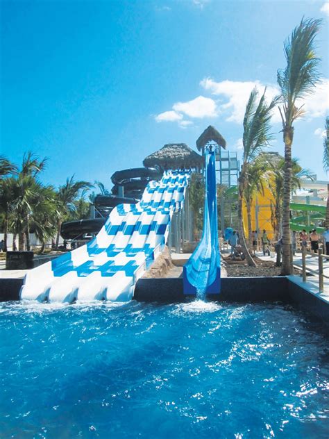 New Memories Splash Resort Opens in Dominican Republic