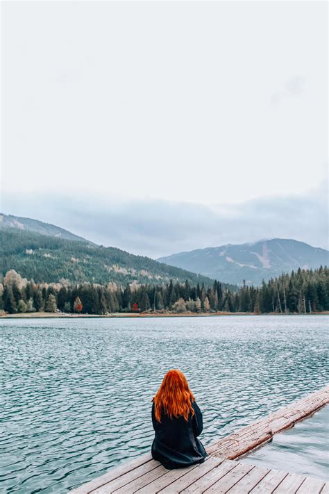 A Couple Sitting on the Bench · Free Stock Photo