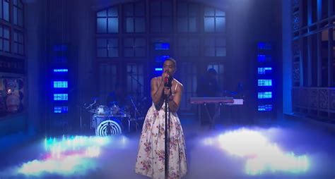 Kid Cudi Wears A Dress On 'SNL' :: Hip-Hop Lately