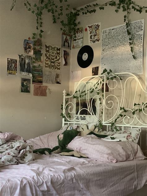 Follow inxzz🍄🌿 | Room inspiration bedroom, Indie room, Room inspiration