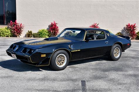 1979 Pontiac Firebird | Ideal Classic Cars LLC