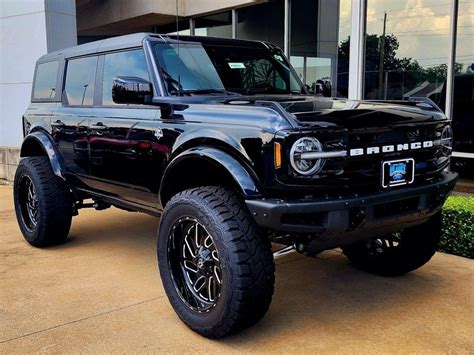 Custom Lifted Ford Bronco Dealer in Dallas, TX | Planet Ford