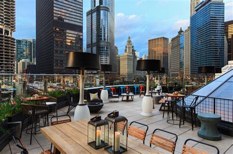 AIRE & Raised, An Urban Rooftop Bar | Heron