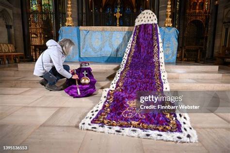 Coronation Robe Photos and Premium High Res Pictures - Getty Images