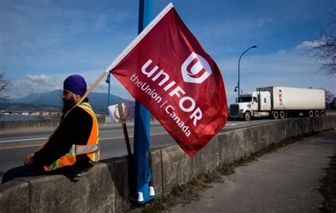 Vancouver port truckers reach deal to end strike | CTV News