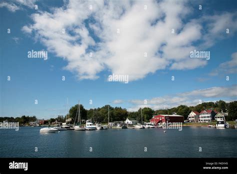 The village of Baddeck, Nova Scotia Stock Photo - Alamy