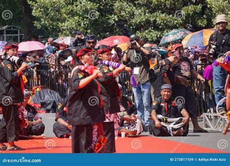 Indonesian Performing Jaranan Dance (kuda Lumping, Kuda Kepang). Editorial Photo | CartoonDealer ...