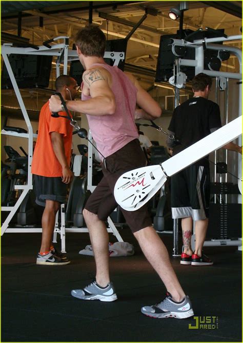 Ryan Gosling is a Work-Out Wonder: Photo 1551781 | Ryan Gosling Photos ...