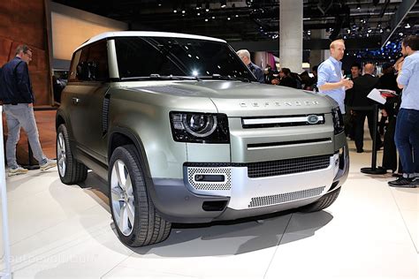 Range Rover "Double Deck" Pickup Truck Looks Like a Land Yacht ...