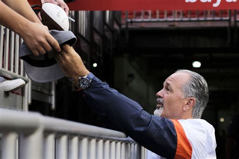 Bears defensive coordinator Chuck Pagano makes it rain ‘Chuckbucks’ - Chicago Sun-Times