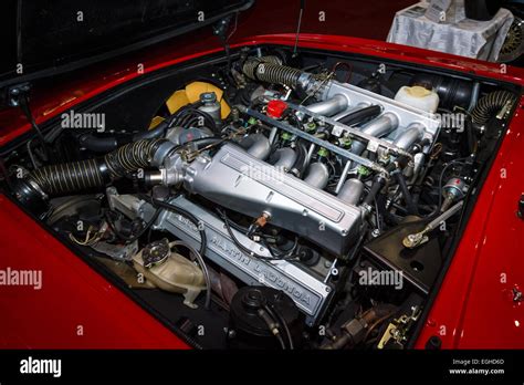 Engine of the car Aston Martin V8 Vantage Stock Photo - Alamy