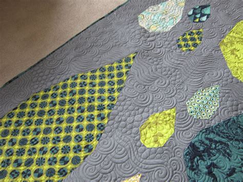 Quilting Is My Bliss: Rain Drop Quilt