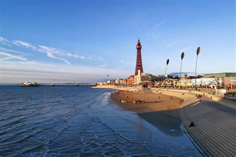 Blackpool Beach - A Fun Family Seaside Resort - Go Guides