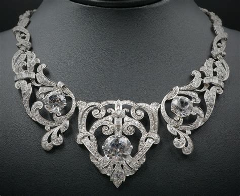 An Exquisite Mae West Owned Edwardian Platinum 23 Carat Diamond Necklace Bracelet Suite | Eyes ...