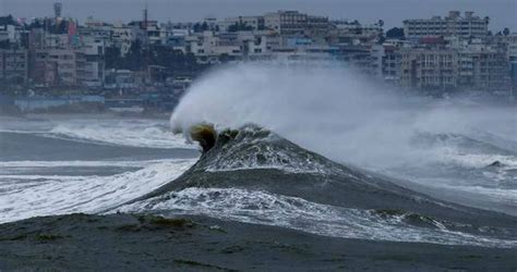 Cyclone Fani Live Update: Rains in parts of West Bengal, Kolkata to remain dry | Skymet Weather ...