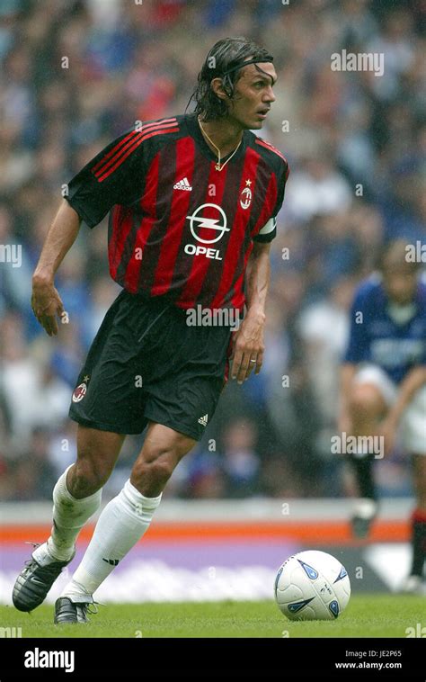 PAOLO MALDINI AC MILAN FC 27 July 2002 Stock Photo - Alamy