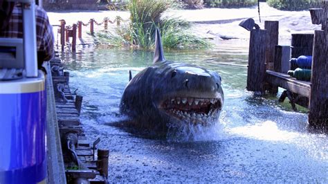 The original 'Jaws' ride at Universal Studios Florida closed after two ...