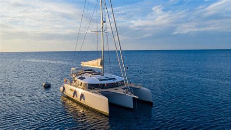 Trimaran vs. Catamaran: What are the Differences? - WI Luxury Yacht