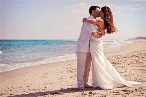 Romantic Beach Wedding Moments