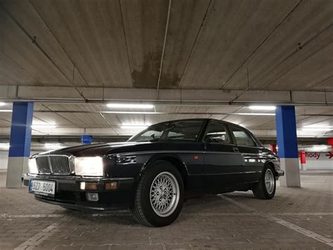 1994 Jaguar XJ40 Daimler 4.0 (243 cui) gasoline 166 kW 372 Nm