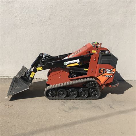 Ditchwitch SK 800 Mini Skidsteer Loader | Cal-West Rentals