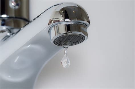 5 Reasons Your Faucet Is Dripping Water & How To Fix It | WM Henderson