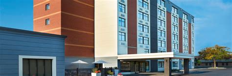 Hotels in Hamilton, Ontario | Four Points by Sheraton Hamilton - Stoney Creek