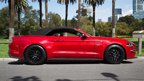 2020 Ford Mustang GT Convertible review - Drive