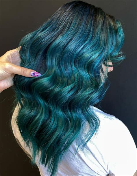 15 Green Hair Color Ideas for Head-Turning Transformations