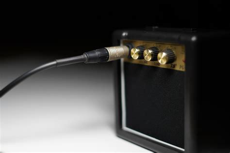 How To Use Amplifier For Electric Guitar - Zager Guitar Blog