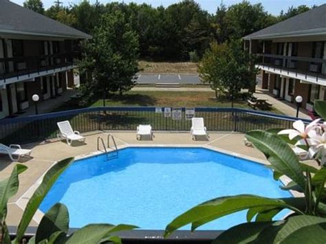 Cheap Single Room Lewisburg - Best Hotels in Lewisburg for Solo ...