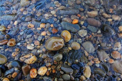 Why River Rocks are Smooth: The Science, Explained – Rockhound Resource