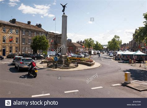 Skipton town centre Skipton North Yorkshire England UK Stock Photo ...