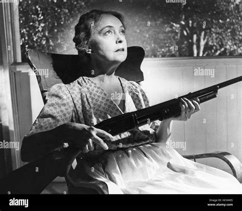 THE NIGHT OF THE HUNTER, Lillian Gish, 1955 Stock Photo - Alamy