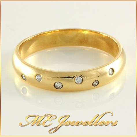 Ladies Curved Yellow Gold Diamond Band - ME Jewellers