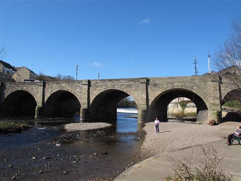 Boston Road bridge, Wetherby © Stephen Craven cc-by-sa/2.0 :: Geograph Britain and Ireland