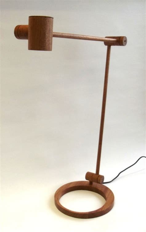 Lampe de bureau par LeHLM sur L'Air du Bois