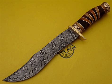 Damascus Bowie Knife Custom Handmade Damascus Steel Hunting Knife