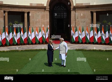 Italian Premier Giorgia Meloni, left, and Indian Prime Minister ...