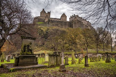 Edinburgh Castle History and Ghosts and Ghost Stories