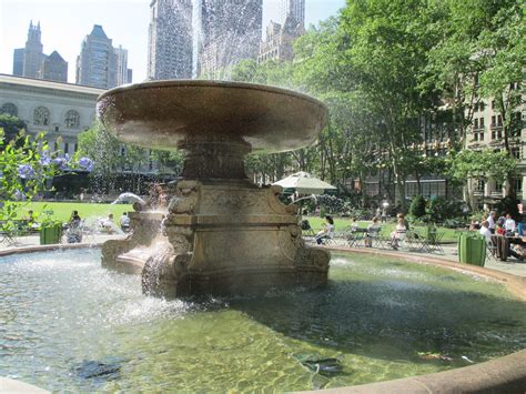 Green Water Fountain in Bryant Park 3922 | Green Water Fount… | Flickr