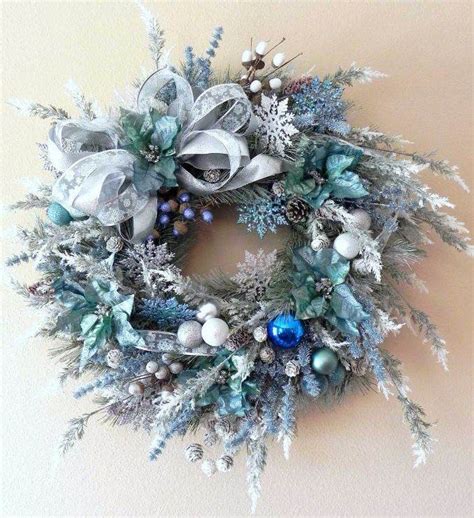 40 Fresh Blue Christmas Decorating Ideas - family holiday.net/guide to family holidays on the ...