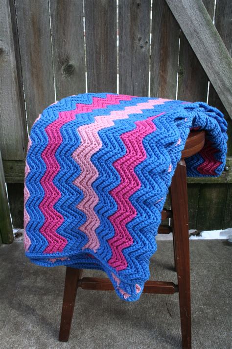 Beautiful Chevron Pattern Crochet Lap Throw / Afghan / Baby or | Etsy