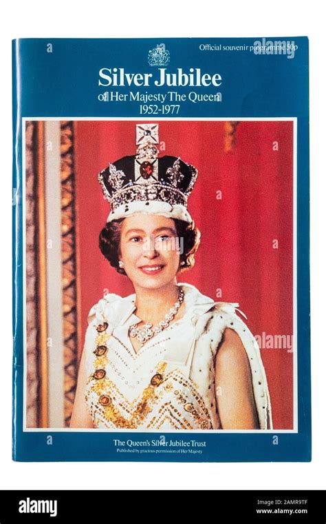 Queen elizabeth silver jubilee portrait Cut Out Stock Images & Pictures - Alamy