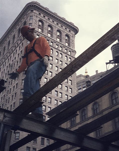 Funny Construction Worker Gif Paris Hilton Construction Gif - Gonzalez ...